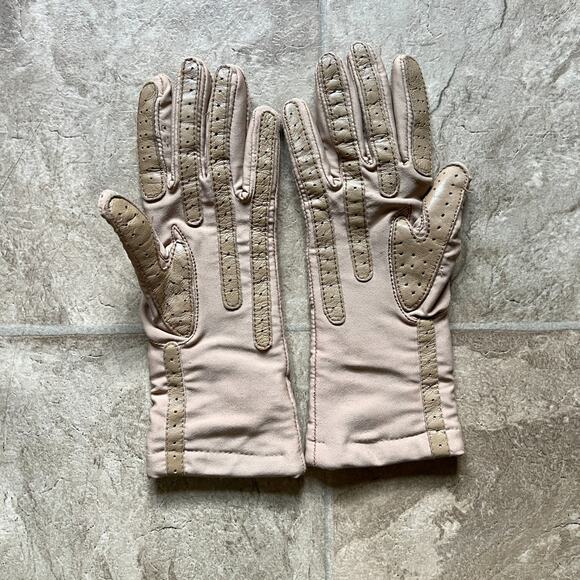 Vtg 80s Isotoner Driving Gloves Taupe Faux Leather Lined Biker Utility Grunge - Picture 2 of 5
